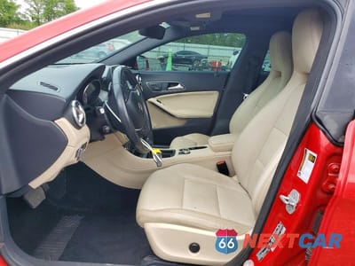 Zdjęcie 7 z 12 samochodu: 2014 MERCEDES-BENZ CLA 250 4MATIC VIN:WDDSJ4GB9EN088096 - miniatura
