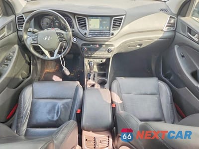 Zdjęcie 8 z 12 samochodu: 2018 HYUNDAI TUCSON LIMITED VIN:KM8J3CA24JU799333 - miniatura