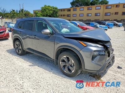 Czwarte zdjęcie samochodu z boku: 2025 NISSAN ROGUE SV VIN:5N1BT3BA3SC793640 - miniatura