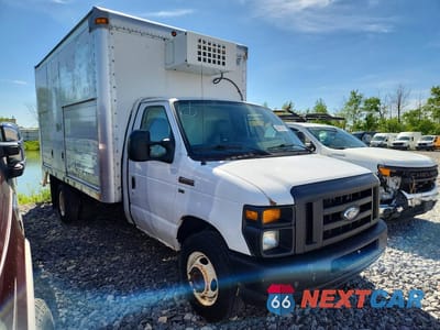 Czwarte zdjęcie samochodu z boku: 2011 FORD E450 REFRIGERATED BOX TRUCK VIN:1FDXE4FL4BDA36600 - miniatura