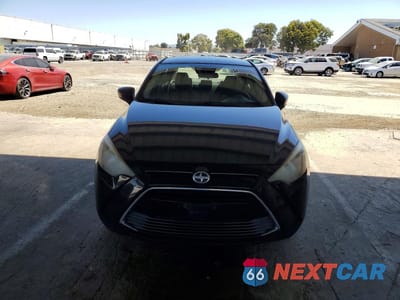 Piąte zdjęcie samochodu w środku: 2016 SCION IA BASE VIN:3MYDLBZV2GY114022 - miniatura