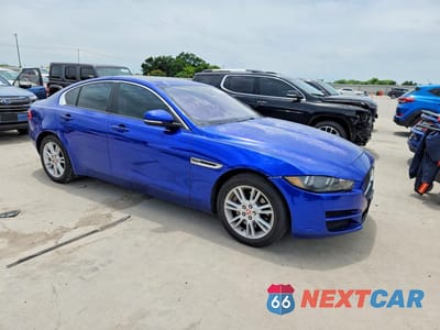 Czwarte zdjęcie samochodu z boku: 2017 JAGUAR XE PREMIUM VIN:SAJAD4BG1HA965628 - miniatura