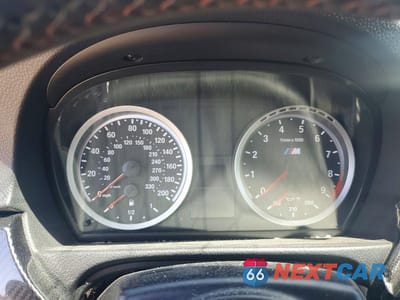 Zdjęcie 9 z 12 samochodu: 2011 BMW M3 VIN:WBSDX9C56BE585254 - miniatura