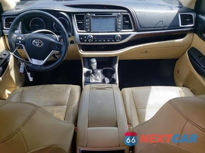 Zdjęcie 8 z 13 samochodu: 2016 TOYOTA HIGHLANDER LIMITED VIN:5TDYKRFH4GS136962 - miniatura