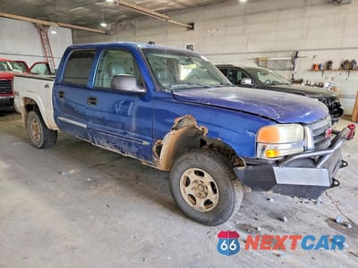 Czwarte zdjęcie samochodu z boku: 2004 GMC NEW SIERRA K1500 VIN:2GTEK13T741360663 - miniatura