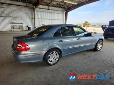 Trzecie zdjęcie samochodu z tyłu: 2006 MERCEDES-BENZ E 350 VIN:WDBUF56J96A791515 - miniatura