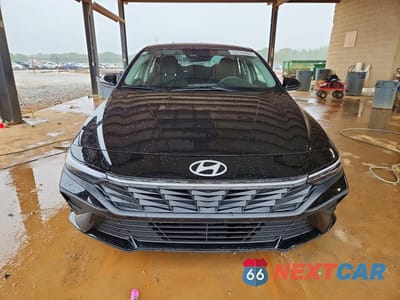 Piąte zdjęcie samochodu w środku: 2024 HYUNDAI ELANTRA BLUE VIN:KMHLM4DJ5RU115576 - miniatura