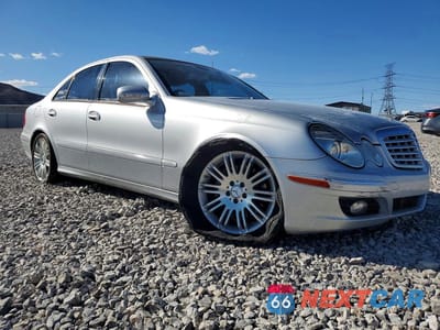 Czwarte zdjęcie samochodu z boku: 2007 MERCEDES-BENZ E 350 VIN:WDBUF56X77B047752 - miniatura