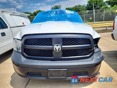 Piąte zdjęcie samochodu w środku: 2024 RAM 1500 CLASSIC TRADESMAN VIN:1C6RR6FG4RS154594 - miniatura