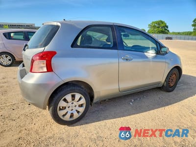 Trzecie zdjęcie samochodu z tyłu: 2007 TOYOTA YARIS BASE VIN:JTDJT923875108757 - miniatura