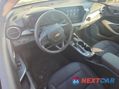 Zdjęcie 8 z 13 samochodu: 2025 CHEVROLET TRAX LS VIN:KL77LFEP2SC169191 - miniatura