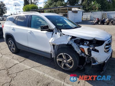 Czwarte zdjęcie samochodu z boku: 2019 GMC TERRAIN SLT VIN:3GKALVEV3KL196460 - miniatura