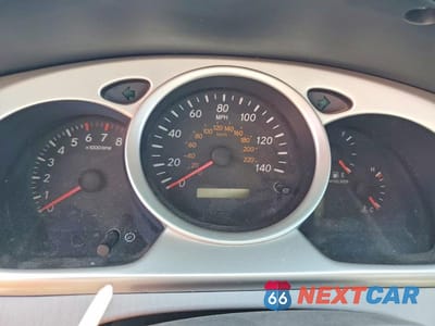 Zdjęcie 9 z 12 samochodu: 2004 TOYOTA HIGHLANDER BASE VIN:JTEGP21A640021949 - miniatura