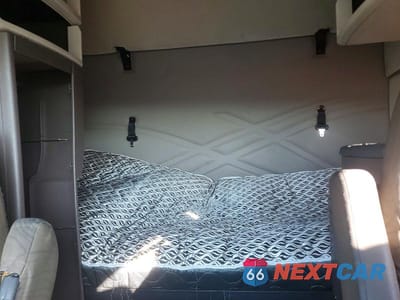 Zdjęcie 6 z 10 samochodu: 2014 VOLVO VNL SEMI TRUCK VIN:4V4N99EH6EN174314 - miniatura