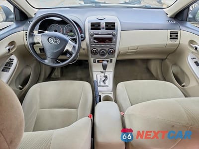 Zdjęcie 8 z 13 samochodu: 2011 TOYOTA COROLLA LE VIN:2T1BU4EEXBC739586 - miniatura