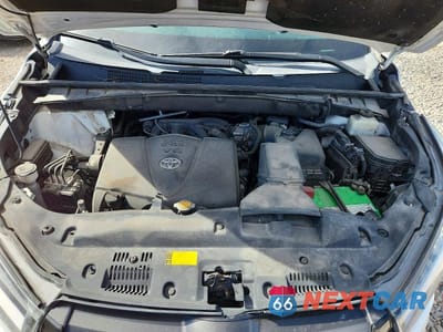 Zdjęcie 11 z 12 samochodu: 2017 TOYOTA HIGHLANDER SE VIN:5TDJZRFH2HS399241 - miniatura