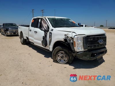 Czwarte zdjęcie samochodu z boku: 2024 FORD F250 SUPER DUTY VIN:1FT7W2BT7REE87536 - miniatura