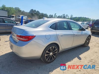 Trzecie zdjęcie samochodu z tyłu: 2016 BUICK VERANO SPORT TOURING VIN:1G4PW5SK6G4146166 - miniatura