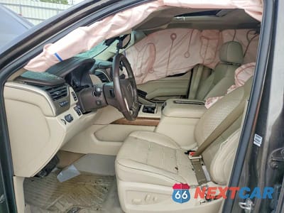 Zdjęcie 7 z 14 samochodu: 2019 GMC YUKON DENALI VIN:1GKS1CKJ0KR330947 - miniatura