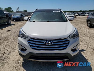 Piąte zdjęcie samochodu w środku: 2016 HYUNDAI SANTA FE SE VIN:KM8SR4HF8GU134400 - miniatura