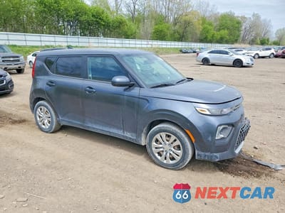 Czwarte zdjęcie samochodu z boku: 2021 KIA SOUL LX VIN:KNDJ23AU9M7757493 - miniatura