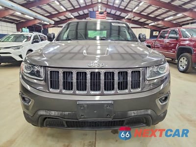 Piąte zdjęcie samochodu w środku: 2015 JEEP GRAND CHEROKEE LAREDO VIN:1C4RJFAG9FC847030 - miniatura
