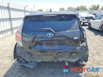 Zdjęcie 6 z 13 samochodu: 2018 TOYOTA PRIUS C TWO VIN:JTDKDTB34J1618763 - miniatura