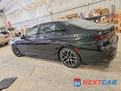 Drugie zdjęcie samochodu z przodu: 2024 BMW 760 I VIN:WBA33EJ06RCR52512 - miniatura