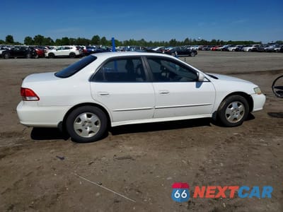 Trzecie zdjęcie samochodu z tyłu: 2002 HONDA ACCORD EX VIN:1HGCG16532A074562 - miniatura