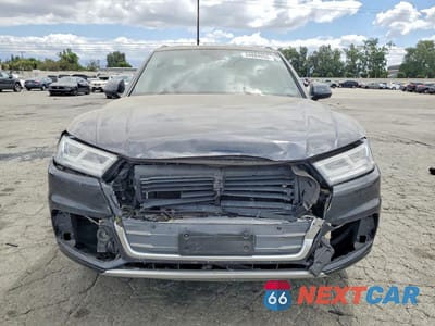 Piąte zdjęcie samochodu w środku: 2019 AUDI Q5 PREMIUM PLUS VIN:WA1BNAFY7K2102717 - miniatura