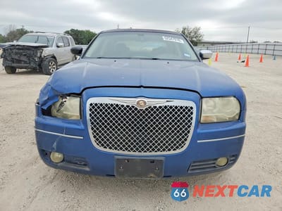 Piąte zdjęcie samochodu w środku: 2010 CHRYSLER 300 TOURING VIN:2C3CA5CVXAH106195 - miniatura