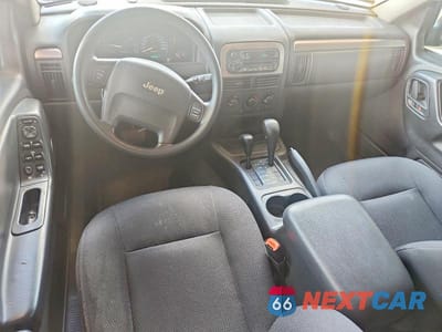 Zdjęcie 8 z 13 samochodu: 2004 JEEP GRAND CHEROKEE LAREDO VIN:1J4GW48S44C353639 - miniatura