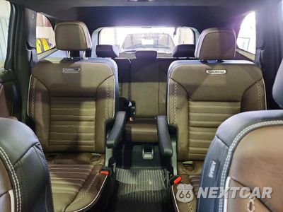 Zdjęcie 10 z 14 samochodu: 2026 GMC ACADIA DENALI ULTIMATE VIN:1GKENTKS5TJ210264 - miniatura
