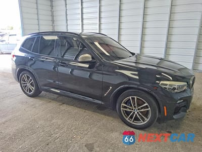 Czwarte zdjęcie samochodu z boku: 2018 BMW X3 XDRIVEM40I VIN:5UXTS3C50J0Y96980 - miniatura