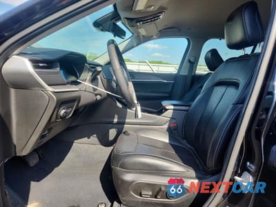 Zdjęcie 7 z 13 samochodu: 2023 JEEP GRAND CHEROKEE LIMITED VIN:1C4RJHBGXPC533902 - miniatura