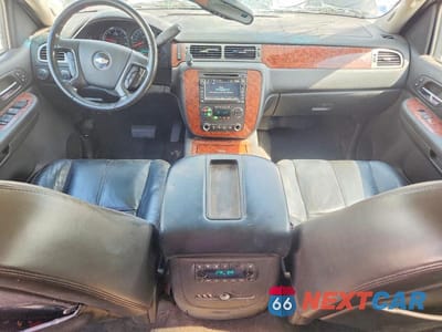 Zdjęcie 8 z 13 samochodu: 2008 CHEVROLET SUBURBAN K1500 LS VIN:1GNFK16388R277845 - miniatura