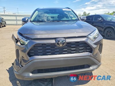 Piąte zdjęcie samochodu w środku: 2023 TOYOTA RAV4 XLE VIN:2T3P1RFV4PC362438 - miniatura