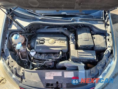Zdjęcie 11 z 12 samochodu: 2012 VOLKSWAGEN GTI VIN:WVWHV7AJ3CW101376 - miniatura