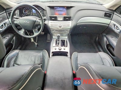 Zdjęcie 8 z 12 samochodu: 2017 INFINITI Q70 3.7 VIN:JN1BY1AP5HM740217 - miniatura