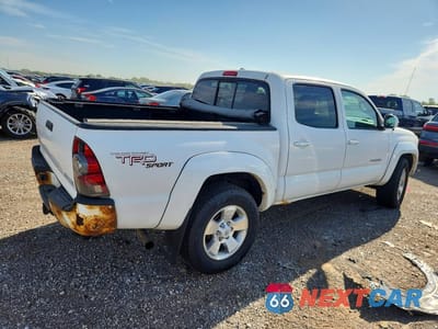 Trzecie zdjęcie samochodu z tyłu: 2009 TOYOTA TACOMA DOUBLE CAB VIN:3TMLU42N29M029463 - miniatura