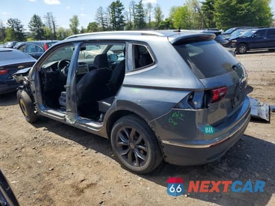 Drugie zdjęcie samochodu z przodu: 2022 VOLKSWAGEN TIGUAN SE VIN:3VV2B7AX1NM067297 - miniatura