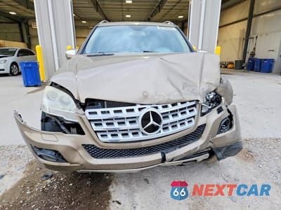 Piąte zdjęcie samochodu w środku: 2010 MERCEDES-BENZ ML 350 4MATIC VIN:4JGBB8GB5AA619161 - miniatura