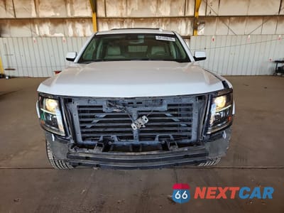 Piąte zdjęcie samochodu w środku: 2020 CHEVROLET SUBURBAN C1500 LT VIN:1GNSCHKC4LR195744 - miniatura