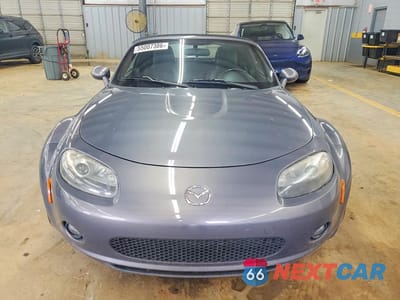 Piąte zdjęcie samochodu w środku: 2006 MAZDA MX-5 MIATA VIN:JM1NC25FX60117907 - miniatura