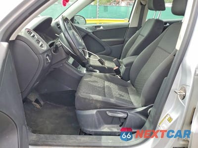 Zdjęcie 7 z 12 samochodu: 2014 VOLKSWAGEN TIGUAN S VIN:WVGAV3AX0EW623847 - miniatura