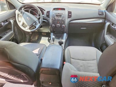 Zdjęcie 8 z 12 samochodu: 2011 KIA SORENTO LX VIN:5XYKTCA10BG036339 - miniatura