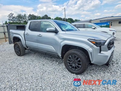 Czwarte zdjęcie samochodu z boku: 2024 TOYOTA TACOMA SR5 VIN:3TMKB5FN4RM015579 - miniatura