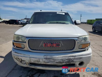 Piąte zdjęcie samochodu w środku: 2004 GMC YUKON DENALI VIN:1GKEK63U94J238886 - miniatura