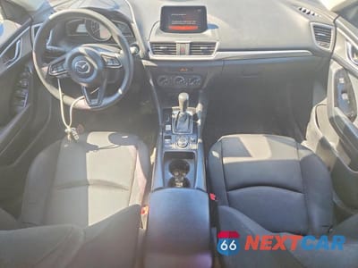 Zdjęcie 8 z 12 samochodu: 2017 MAZDA 3 SPORT VIN:3MZBN1U72HM135901 - miniatura