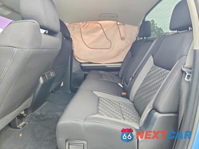 Zdjęcie 10 z 12 samochodu: 2019 TOYOTA TUNDRA CREWMAX SR5 VIN:5TFDW5F17KX855818 - miniatura